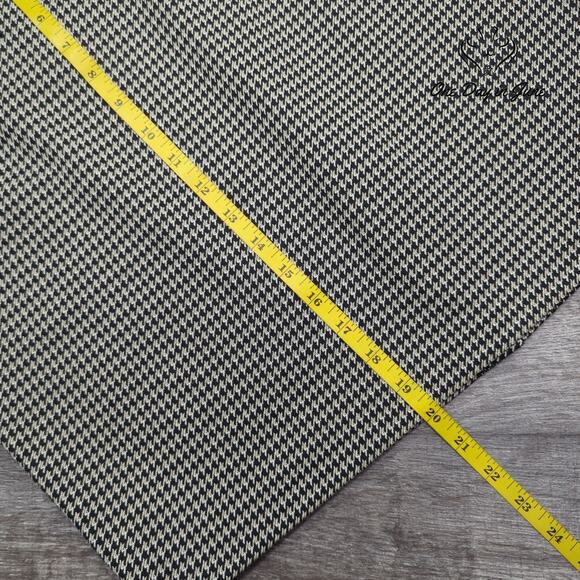 H&M Button Accent Mini Skirt Size 10 - Picture 4 of 5